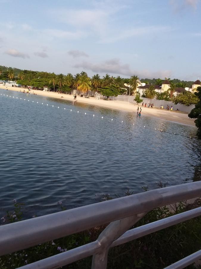 Mcfarlane'S Place Ocho Rios Exteriör bild