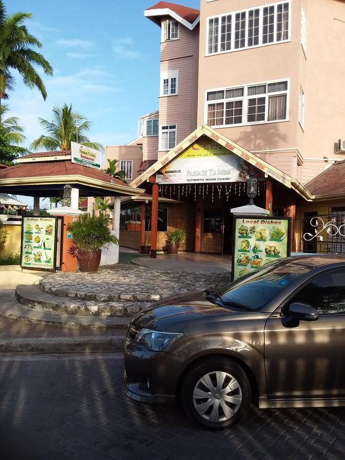 Mcfarlane'S Place Ocho Rios Exteriör bild
