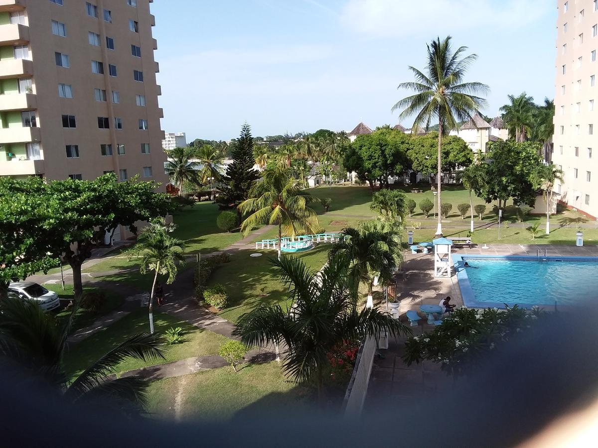 Mcfarlane'S Place Ocho Rios Exteriör bild
